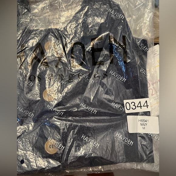 WOMEN’S HAYDEN LOS ANGELES NAVY BUTTON FRONT TANK TOP SIZE M. - Picture 5 of 9